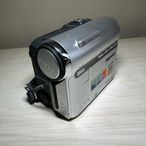 Samsung Digital-Cam SC-D353 NTSC Mini DV Camcorder UNTESTED No Charger for parts